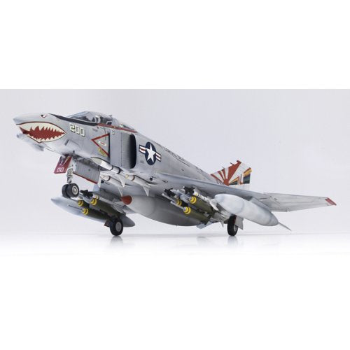 Academy Kit de Modelagem 1/48 F-4B VF-111 Sundowners