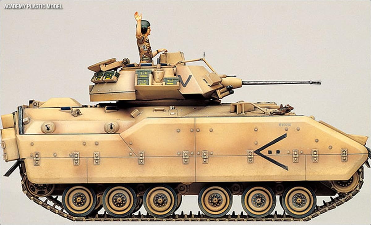 Academy M2 Bradley 1/35 - Kit de Modelo de Veículo de Combate