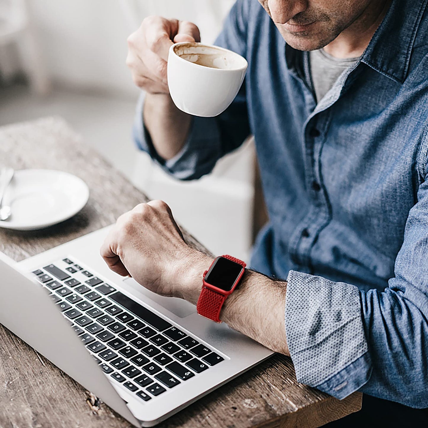 Lerobo Pulseira de Silicone Respirável para Apple Watch (Preto/Vermelho)