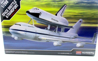 Academy Space Shuttle e Transporte NASA - Modelo Plástico com Base