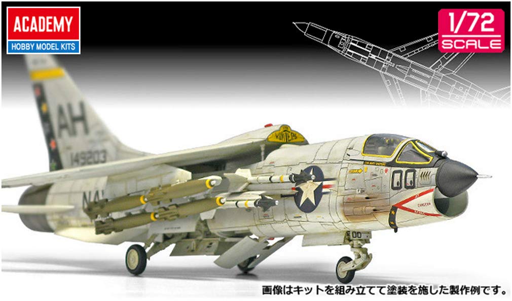 Academy USN F-8E VF-162 "The Hunters" 1/72 - Kit de Modelo